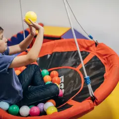 Domino sensoryczne: Klucz do rozwoju zmysłów u dzieci